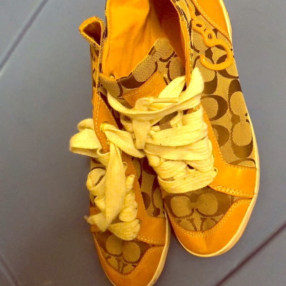 Shoes - Picture 1 of 2